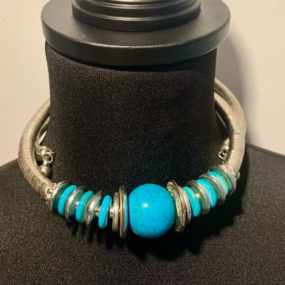 Jewelry - ☀️ Tubogas Wrapped Around Turquoise Chocker Necklace